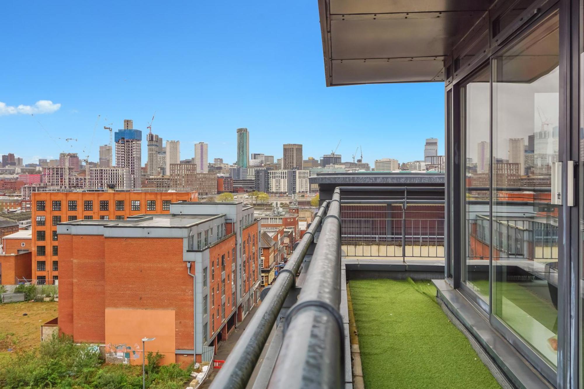 Penthouse - Amazing City Skyline Views - Free Parking - Balcony - Utilita Arena - New St Station - Bullring Shopping Birmingham Exterior photo